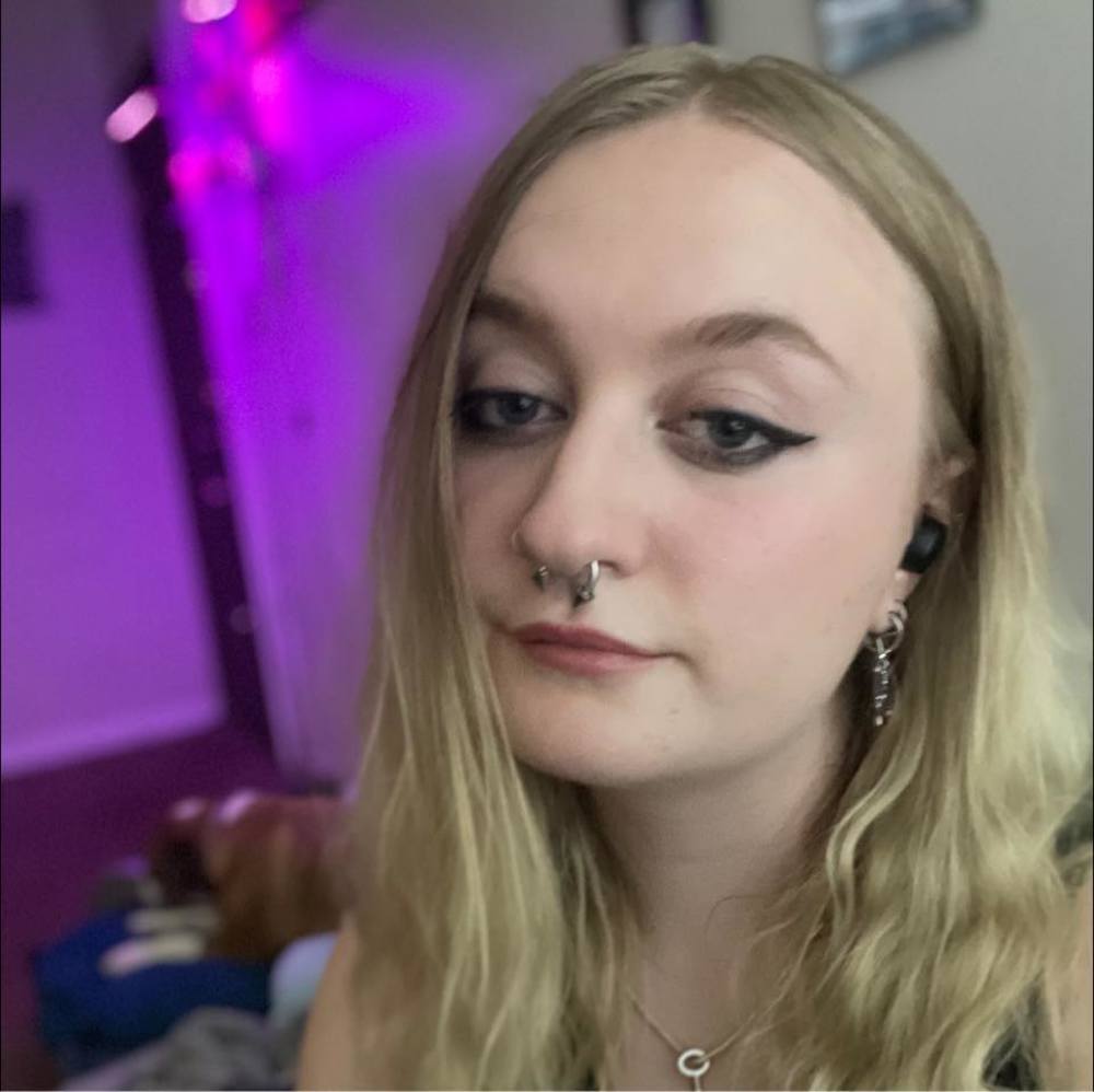 Meet your Posher, Olivia